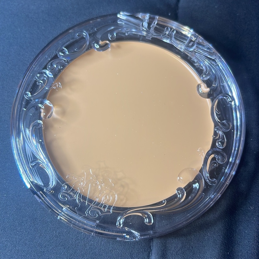 KVD Light 021 Good Apple Lightweight Full-Coverage Cream Foundation Balm - Picture 5 of 7